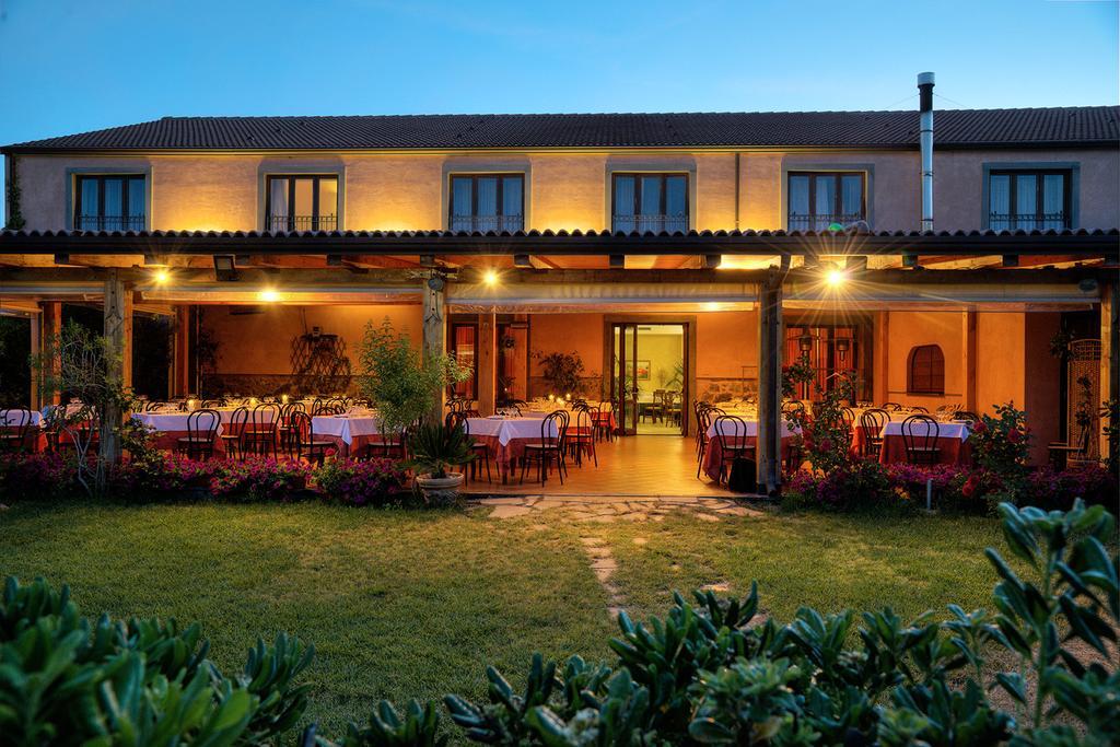 Agriturismo Biologico Corte Aragonese Santa Maria di Licodia Exterior photo