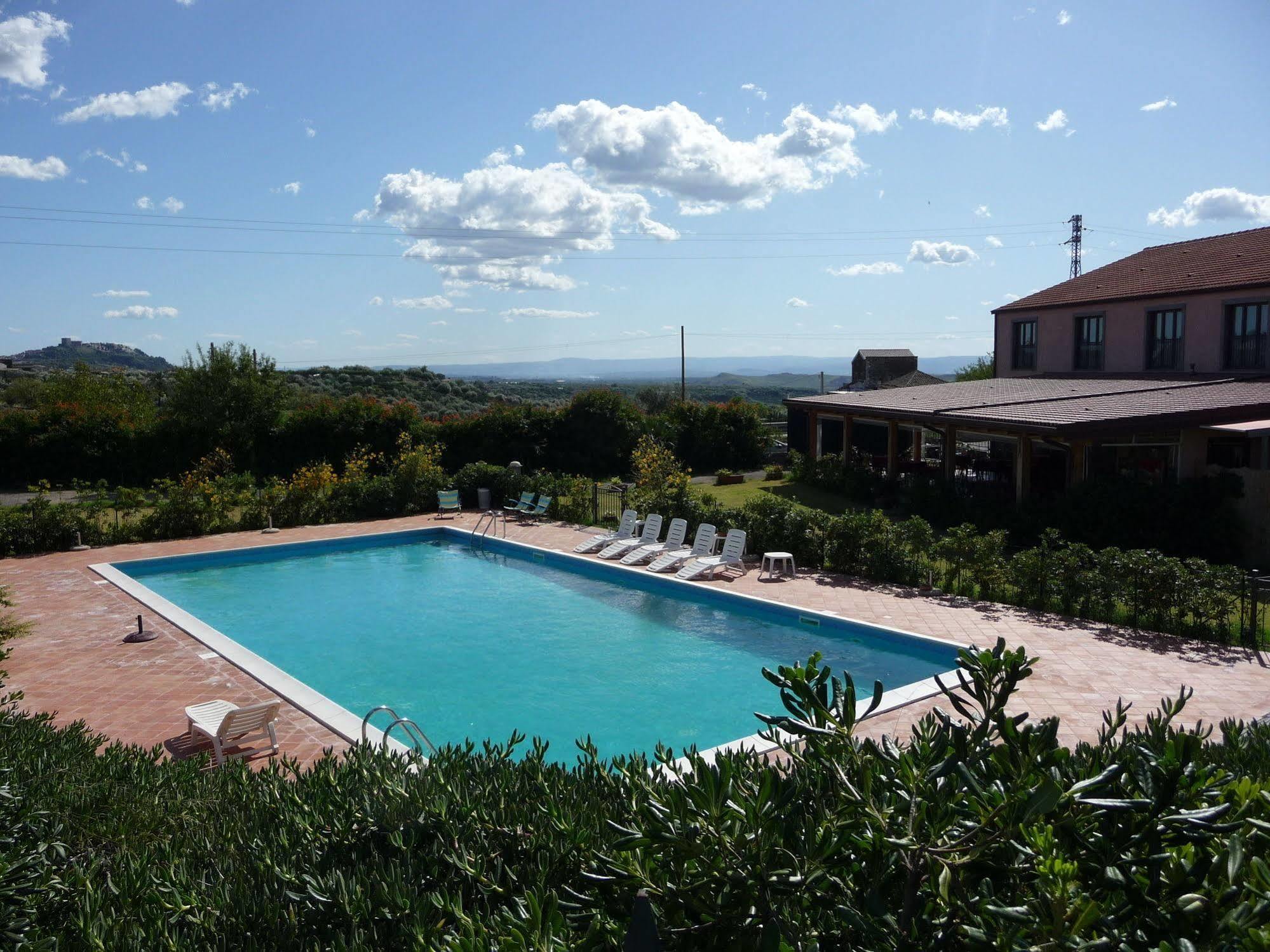 Agriturismo Biologico Corte Aragonese Santa Maria di Licodia Exterior photo